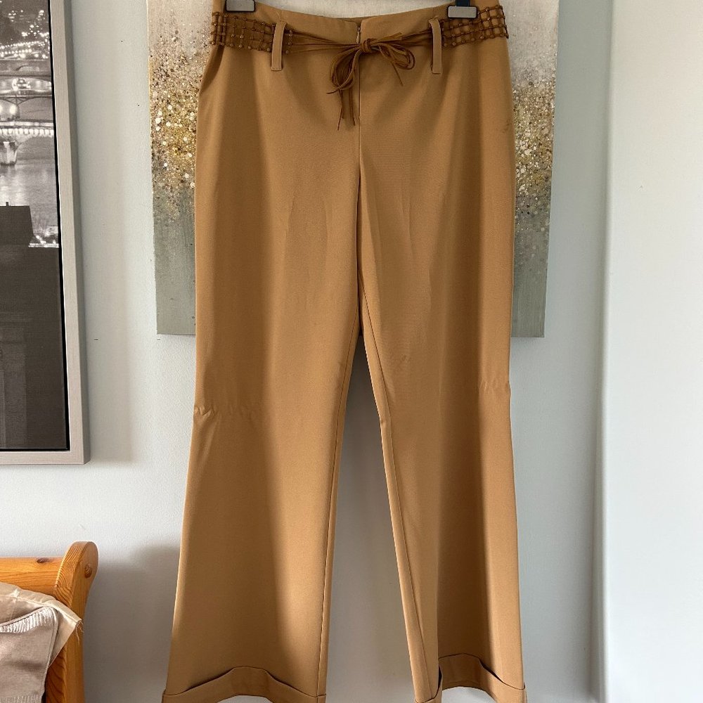 🇨🇦 Nueva Tan Dress Pants (NWOT)